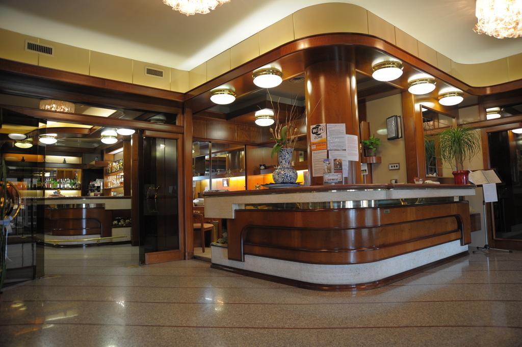 Le Gronde Hotel Cava Manara Exterior foto